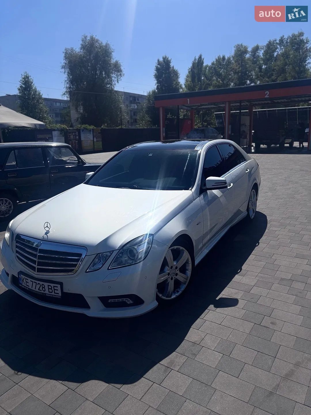 Mercedes-Benz E-Class, 2011