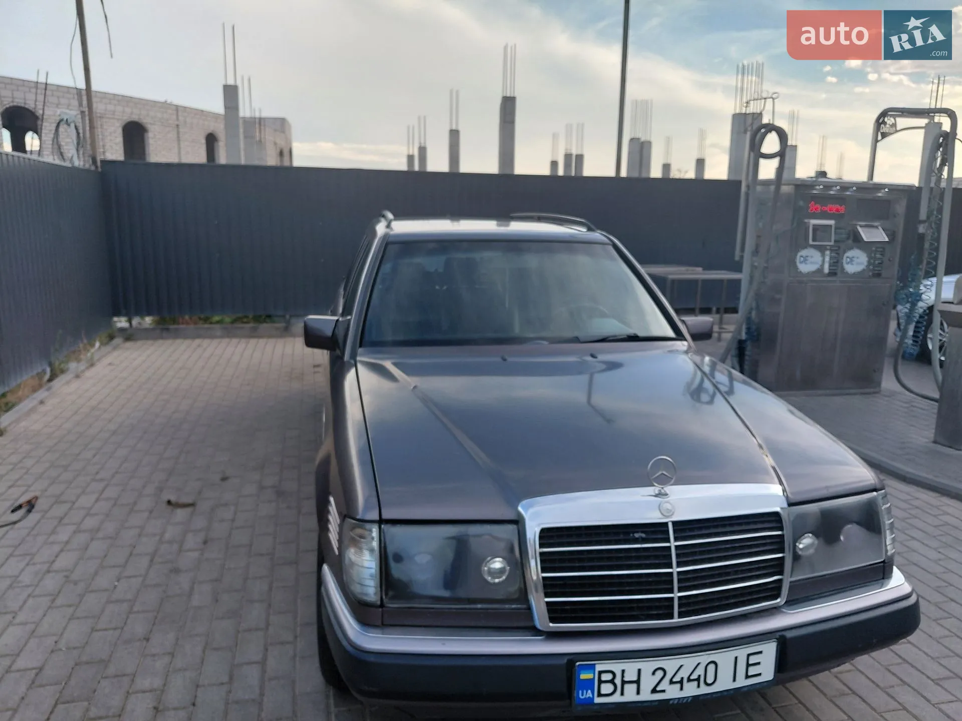 Mercedes-Benz E-Class, 1992