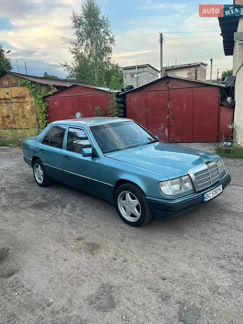 Mercedes-Benz E-Class, 1993