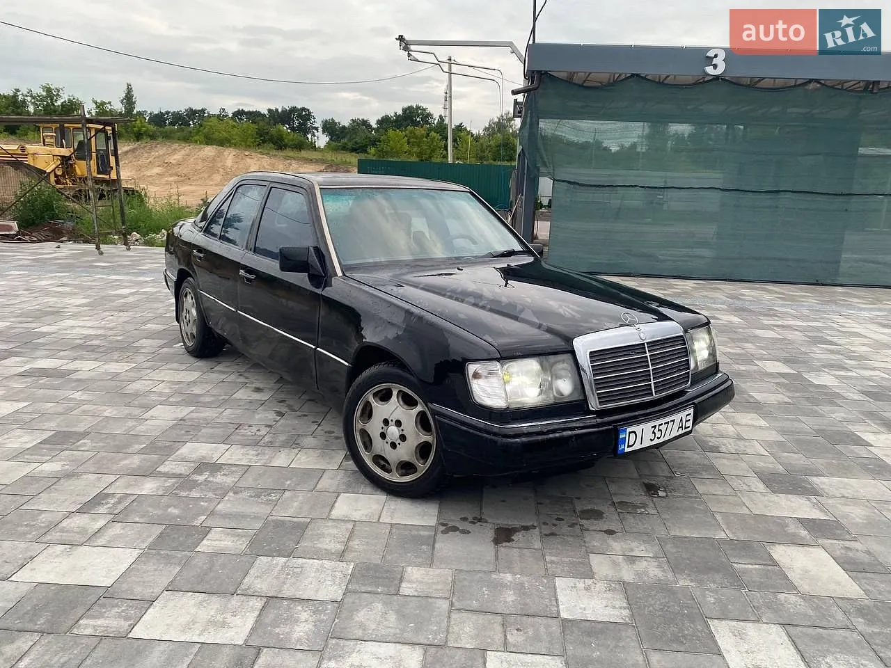 Mercedes-Benz E-Class, 1987