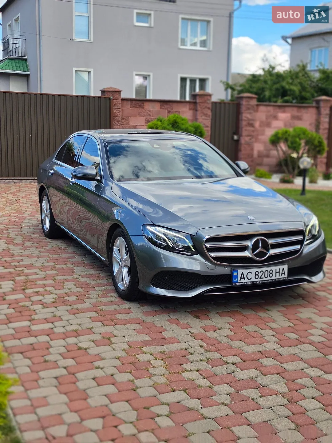 Mercedes-Benz E-Class, 2016