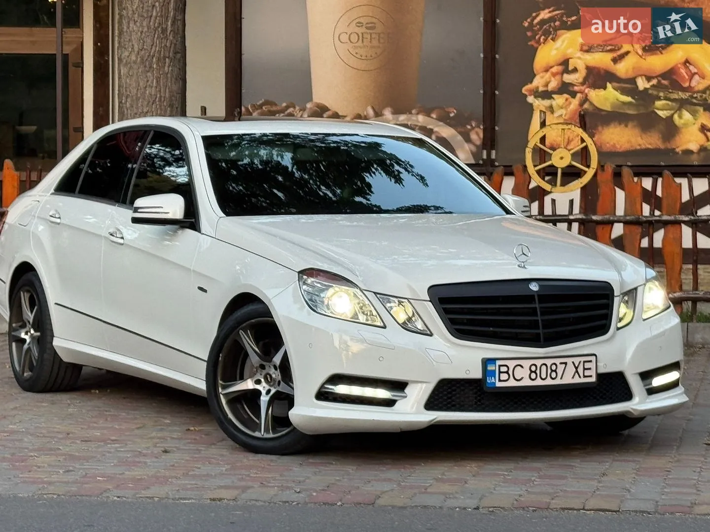 Mercedes-Benz E-Class, 2011
