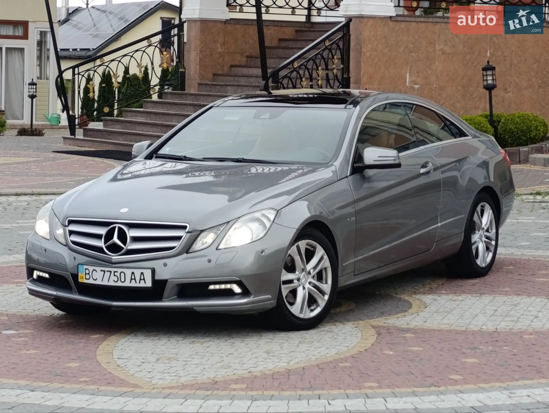 Mercedes-Benz E-Class, 2010