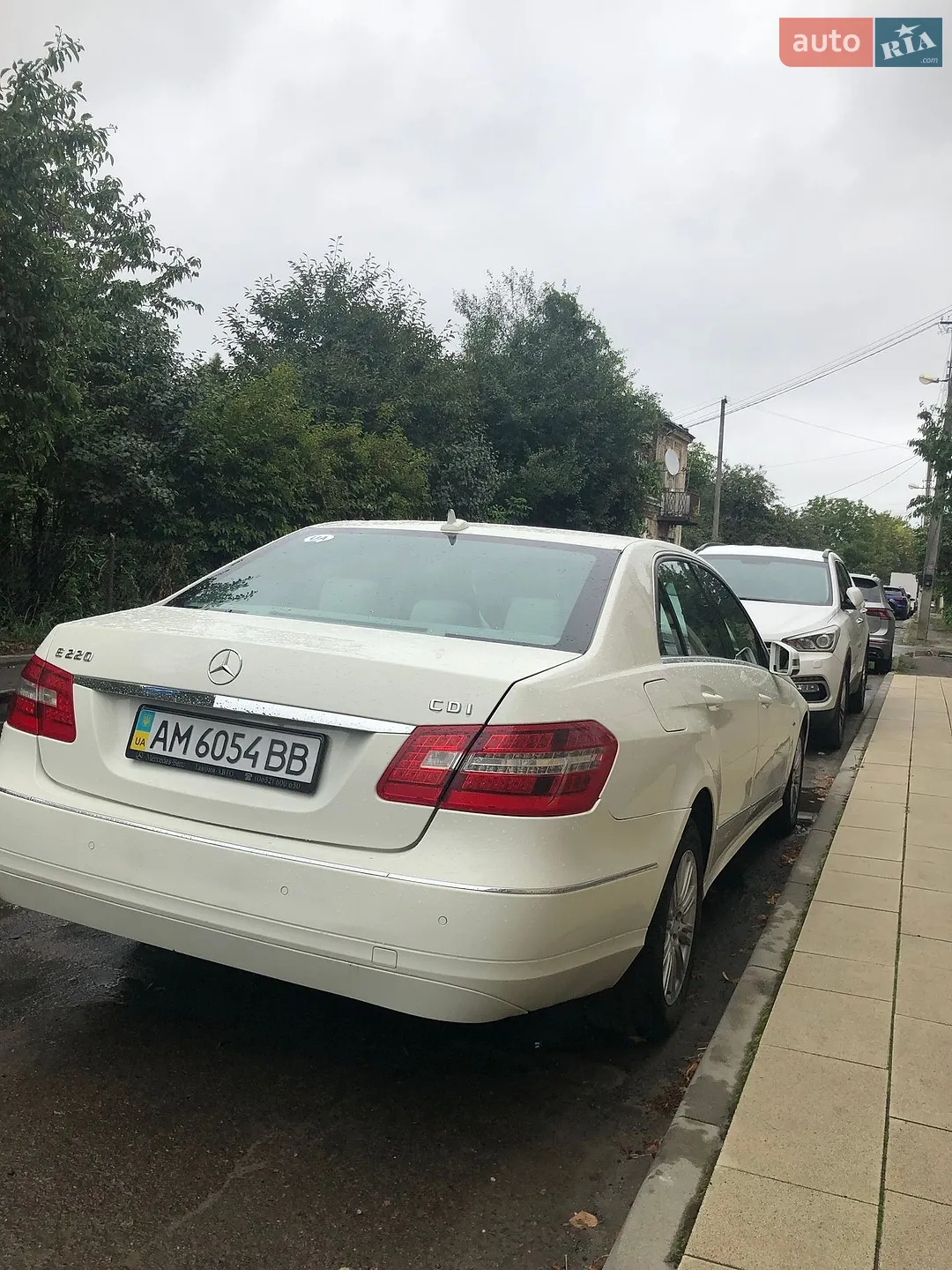 Mercedes-Benz E-Class, 2011