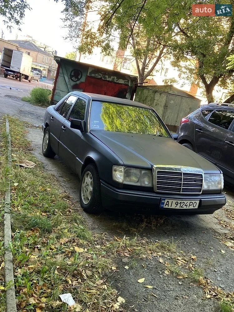 Mercedes-Benz E-Class, 1985