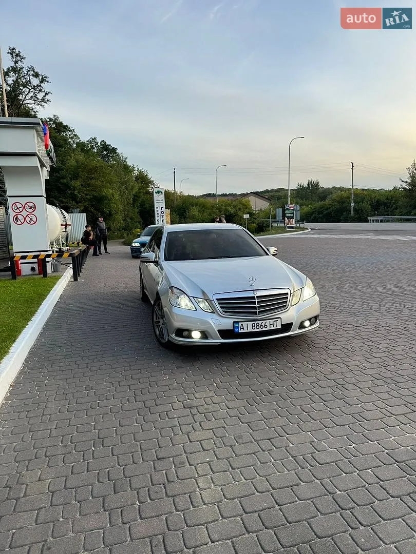 Mercedes-Benz E-Class, 2011