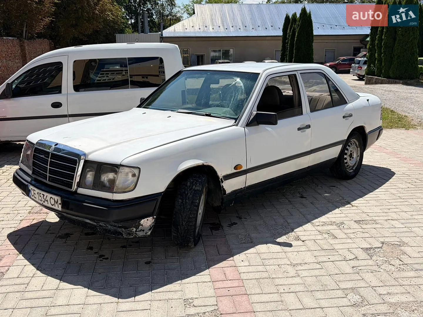 Mercedes-Benz E-Class, 1986