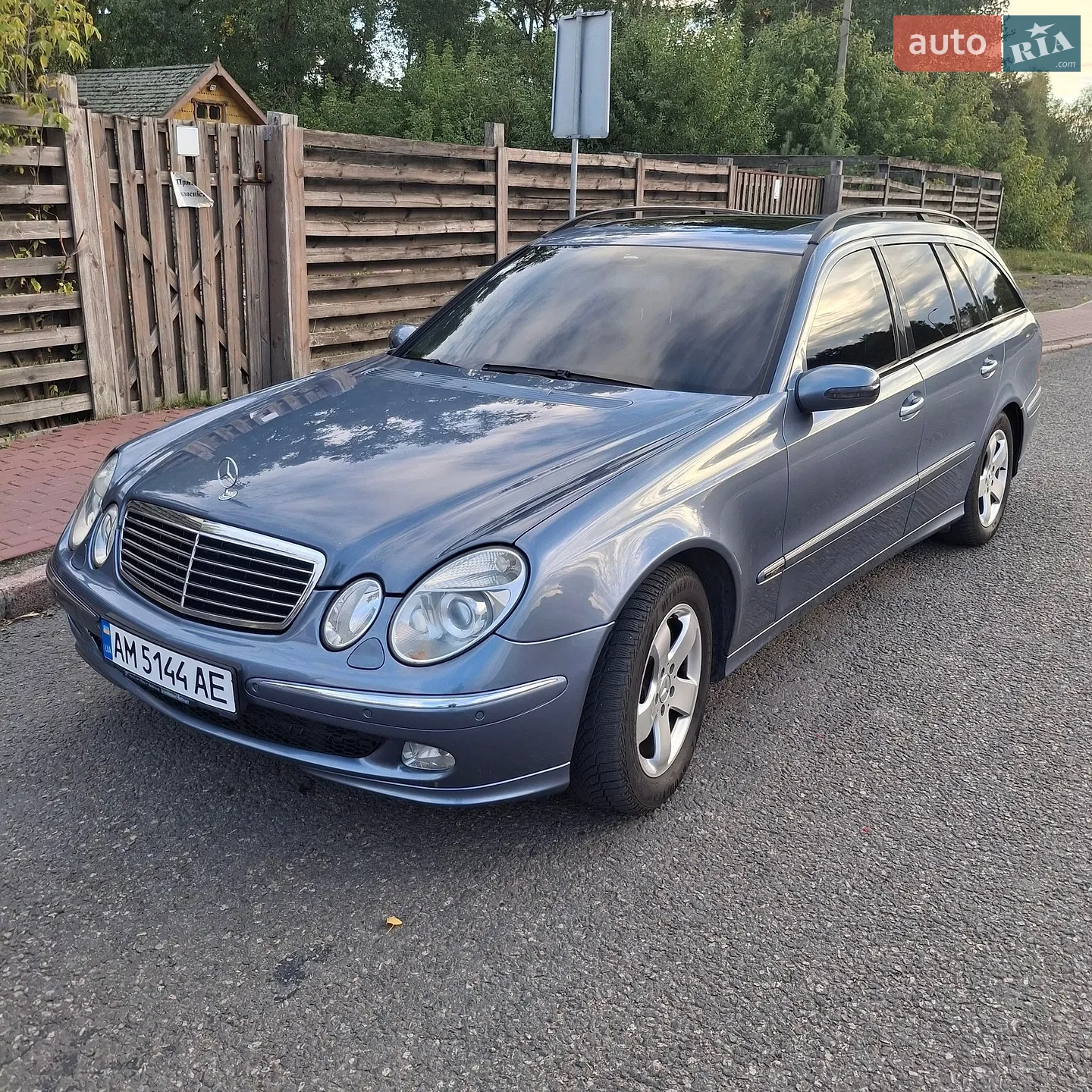 Mercedes-Benz E-Class, 2004