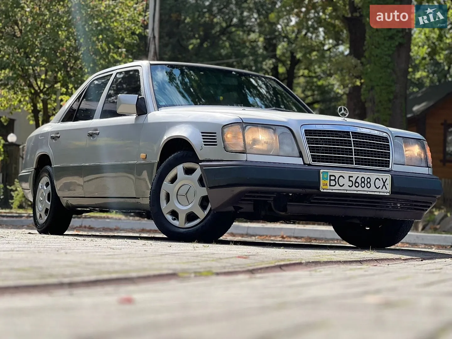 Mercedes-Benz E-Class, 1992