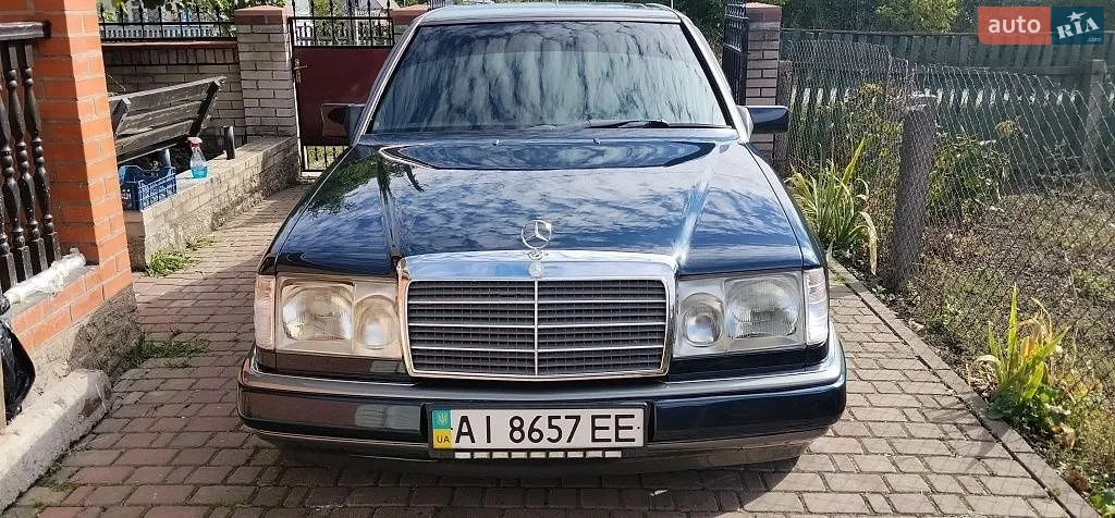 Mercedes-Benz E-Class, 1989