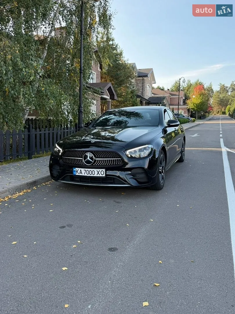Mercedes-Benz E-Class 2022 — 1