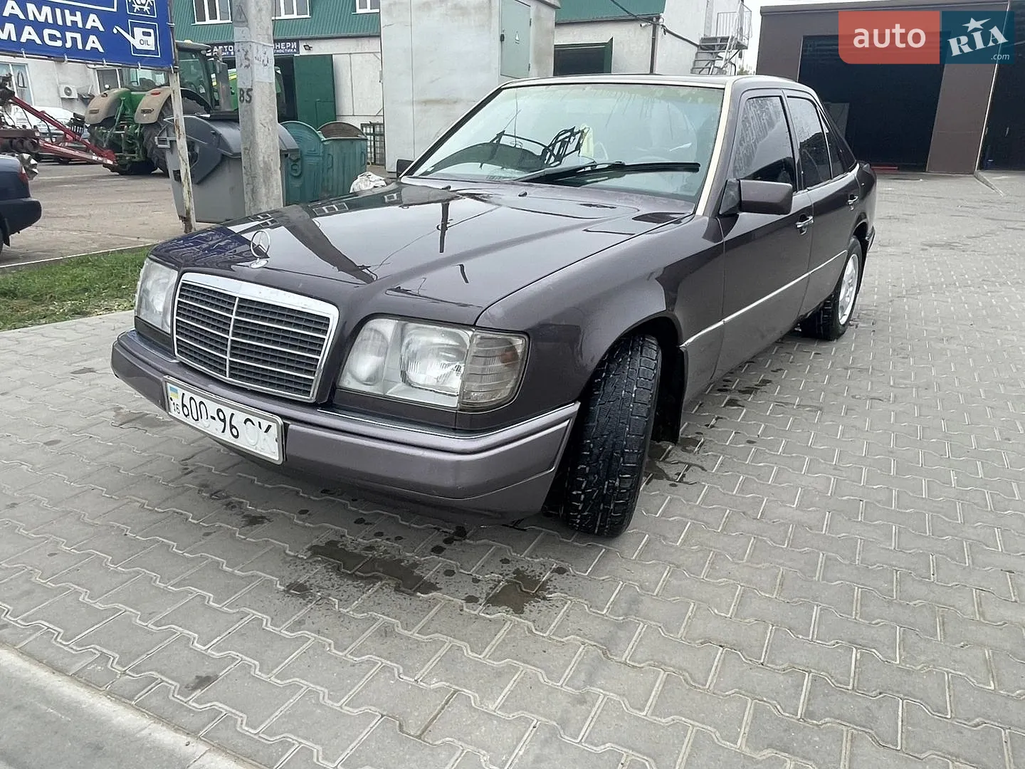 Mercedes-Benz E-Class, 1993