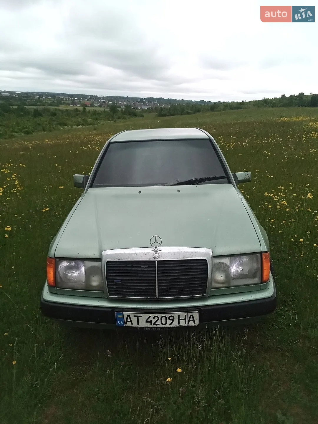 Mercedes-Benz E-Class, 1987