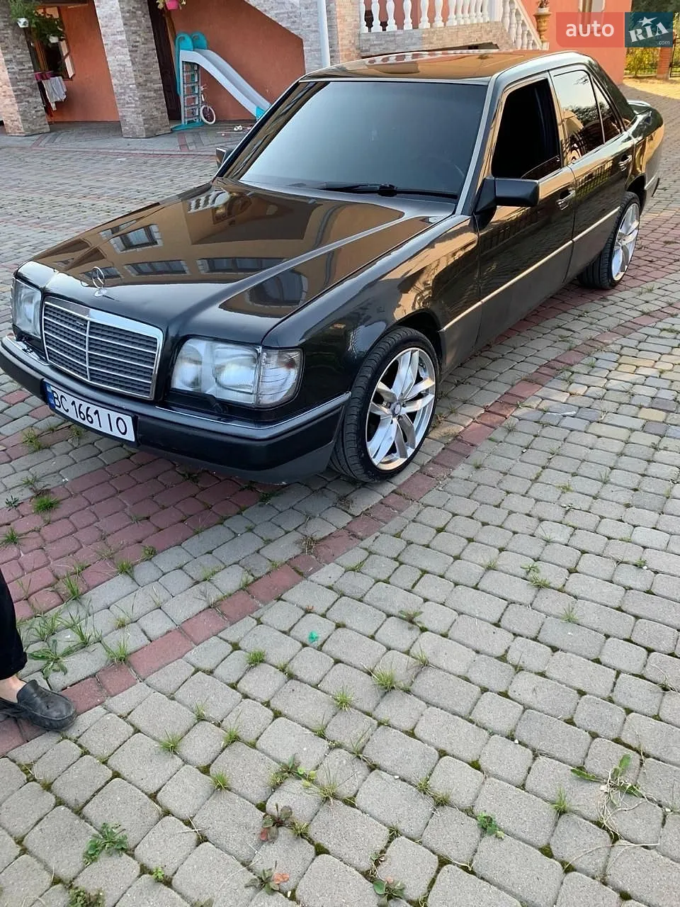 Mercedes-Benz E-Class, 1993