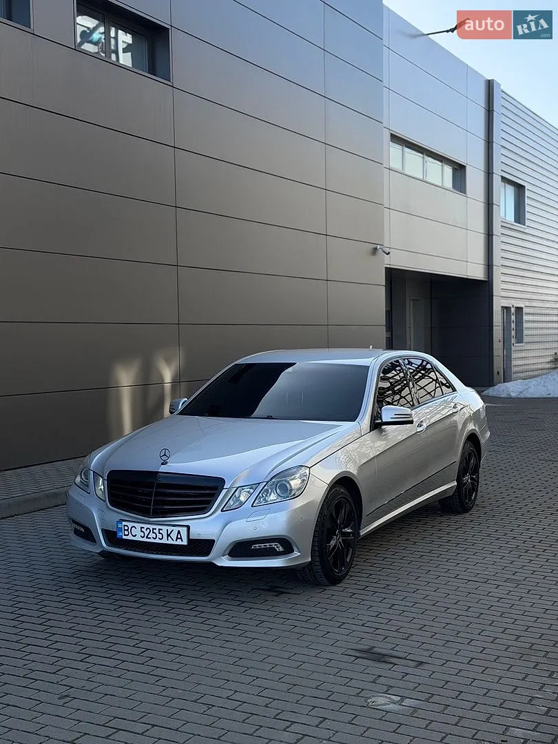 Mercedes-Benz E-Class 2010 — 1