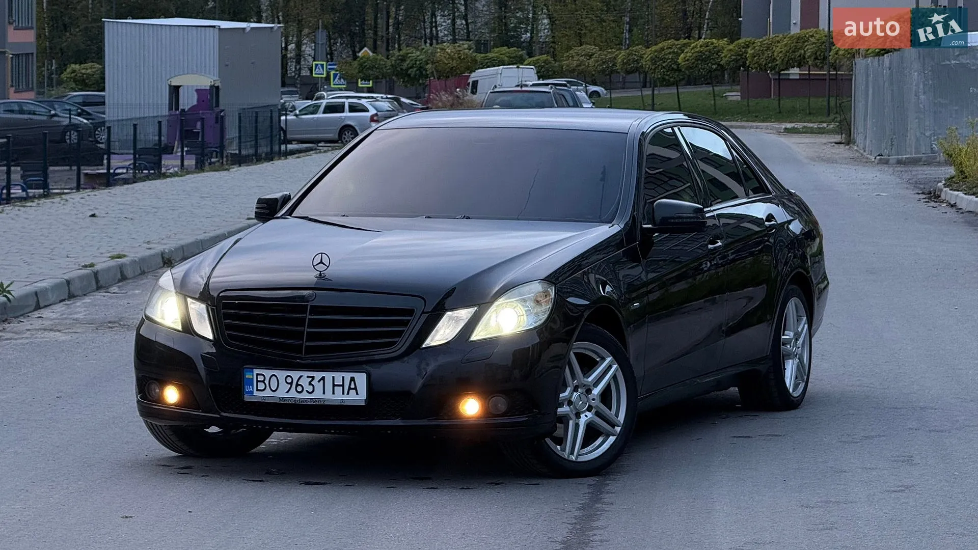 Mercedes-Benz E-Class, 2011