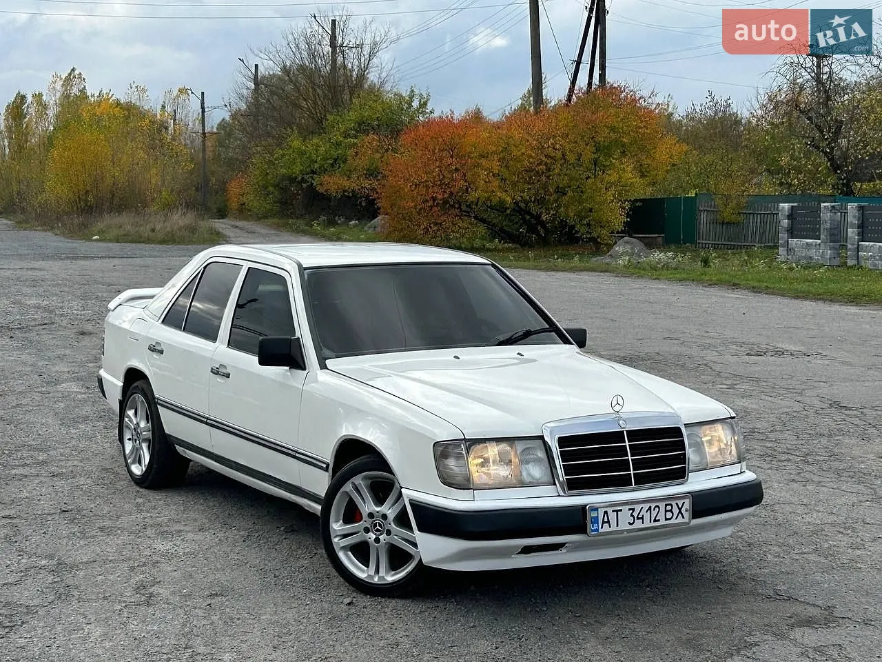 Mercedes-Benz E-Class, 1985