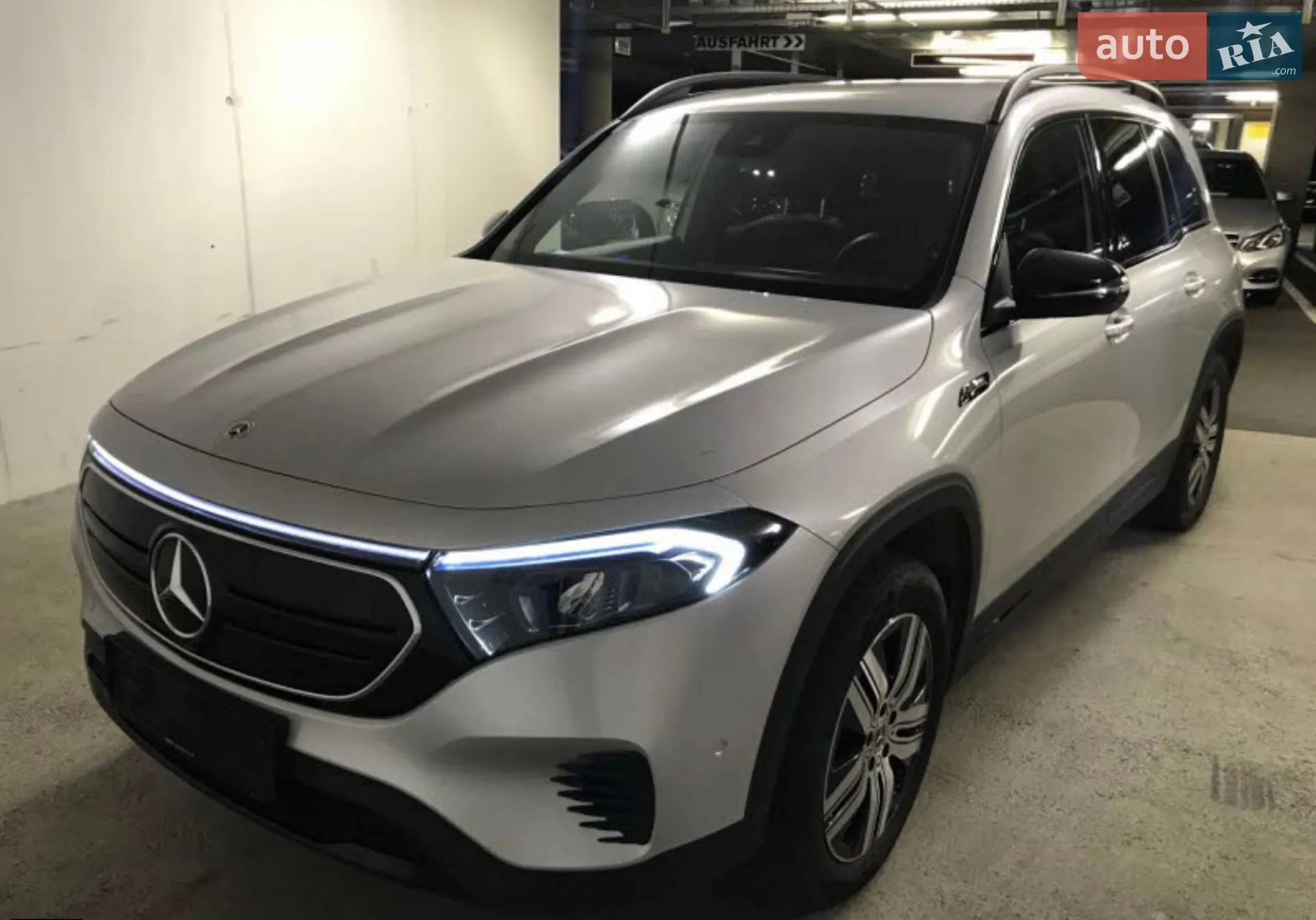 Mercedes-Benz EQB, 2022