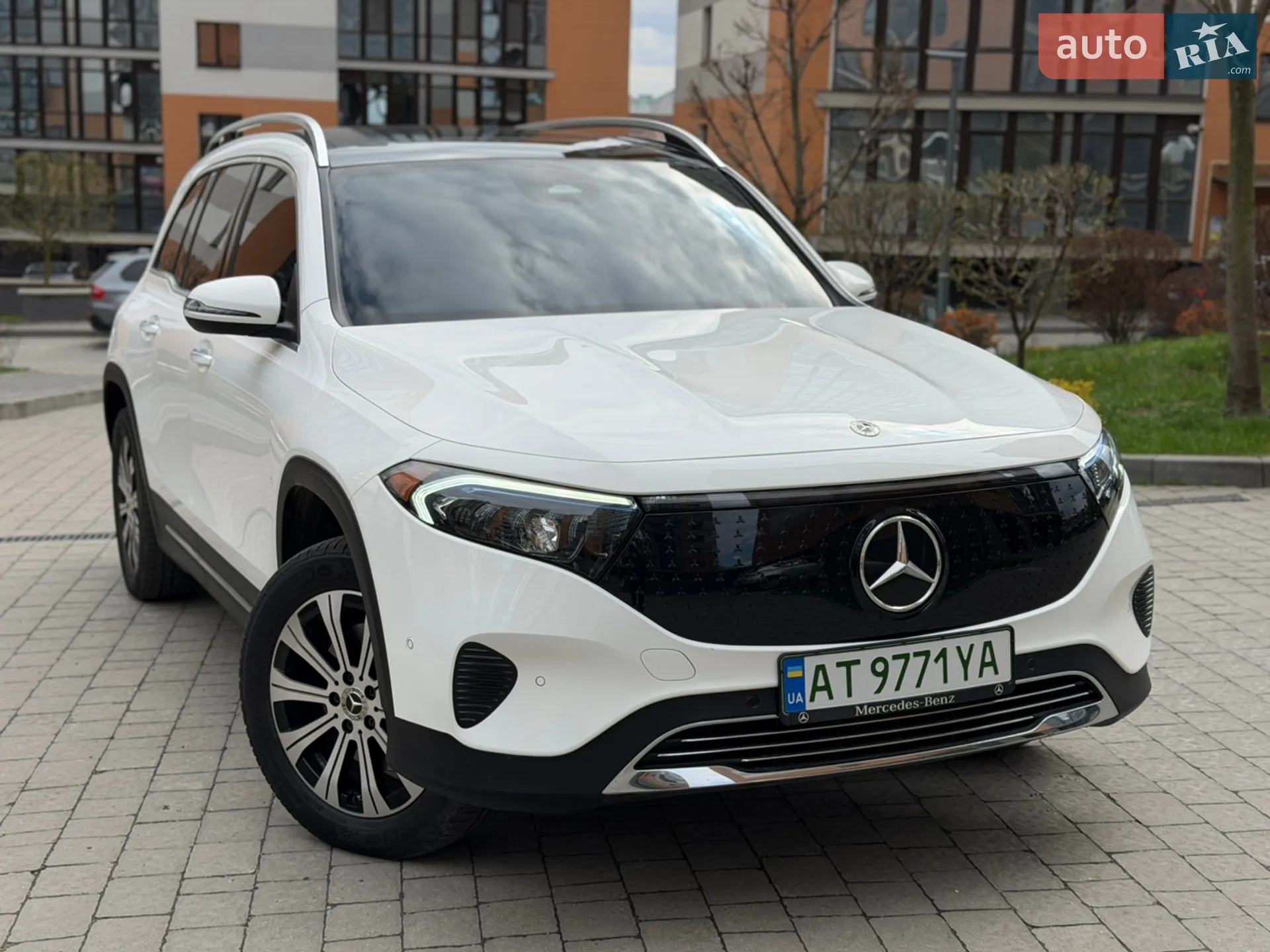 Mercedes-Benz EQB, 2024