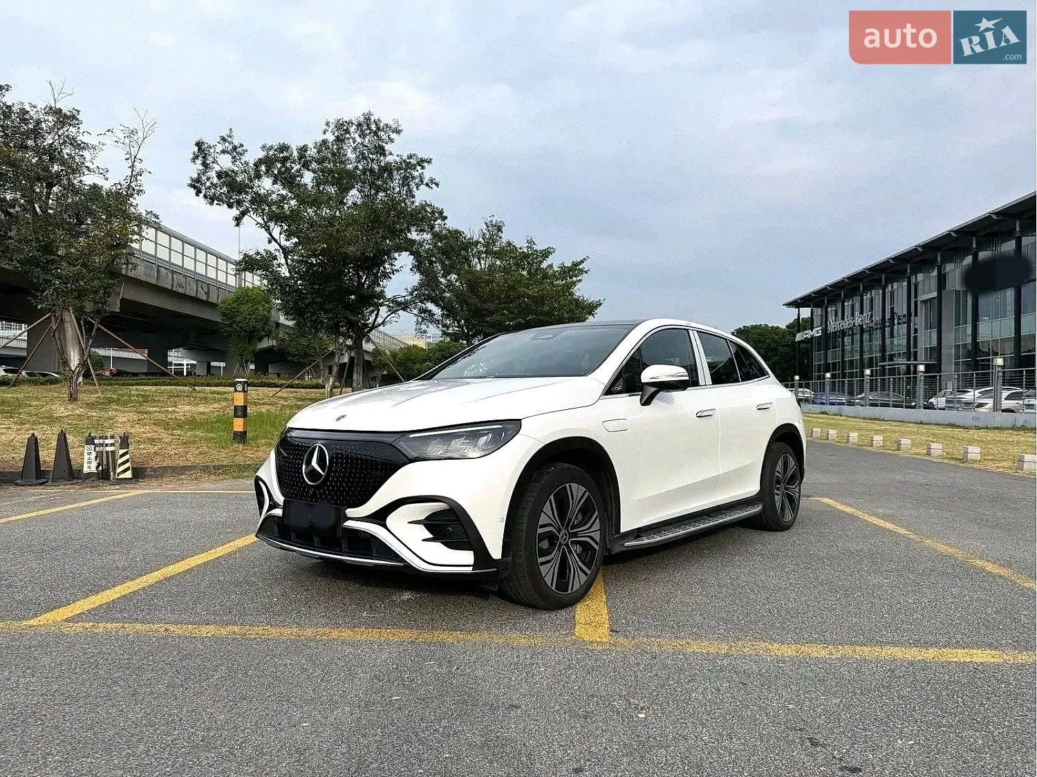 Mercedes-Benz EQE SUV, 2024