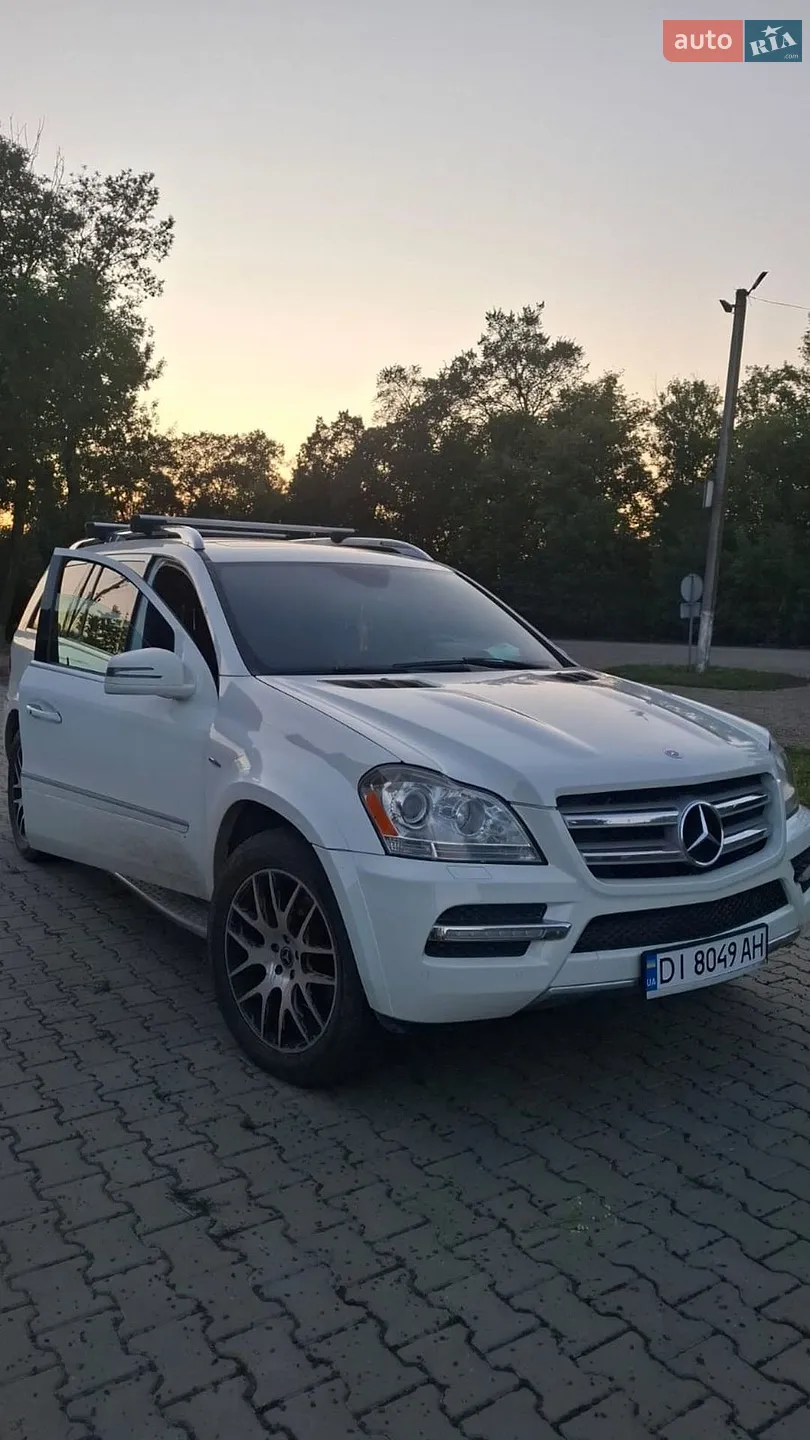 Mercedes-Benz GL-Class 2011 — 1