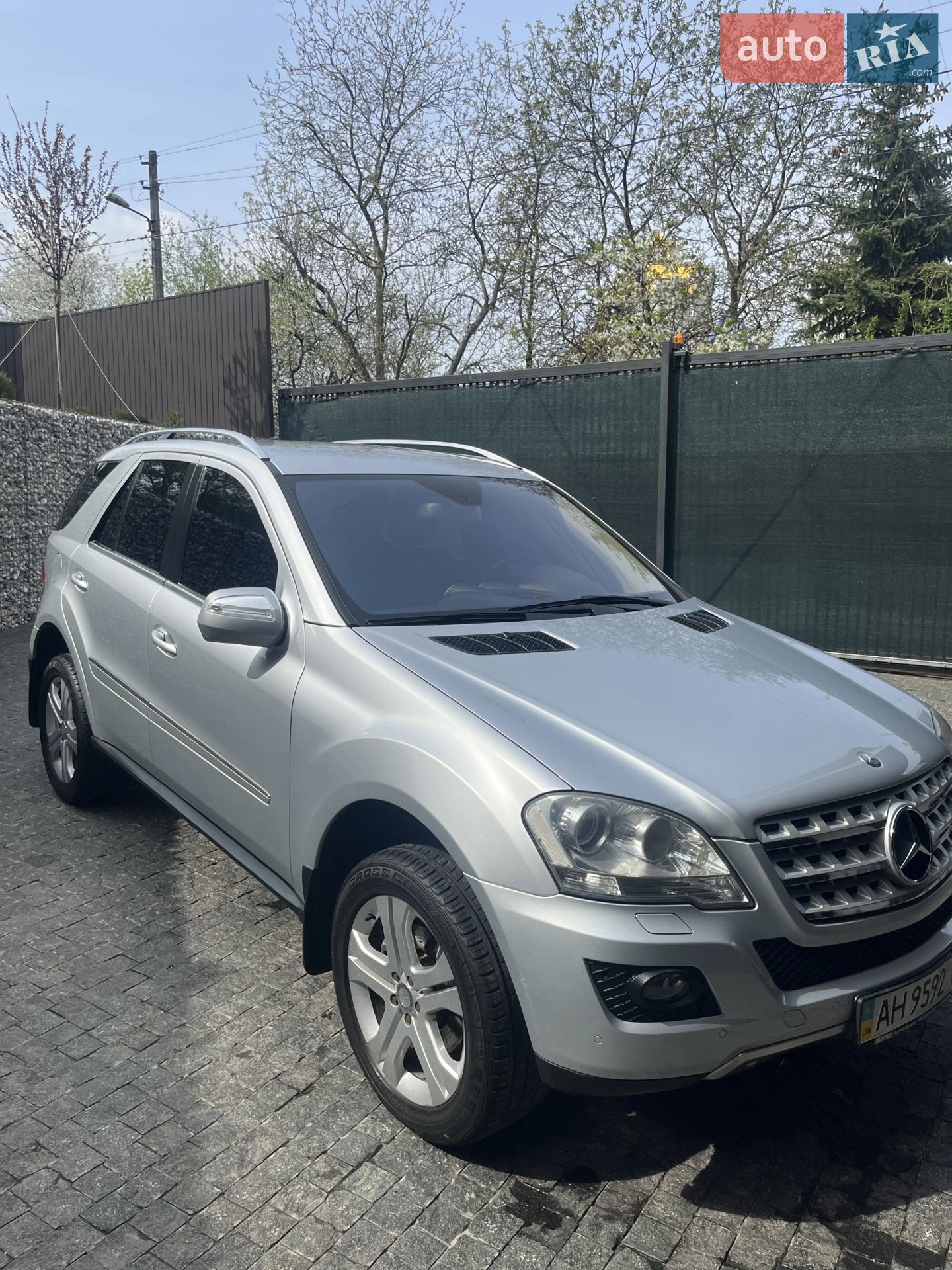 Mercedes-Benz M-Class, 2009