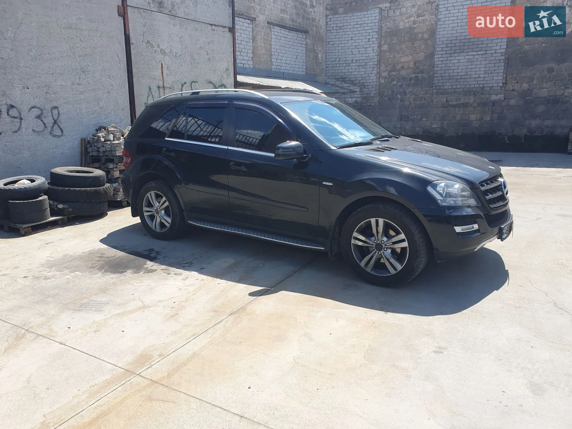 Mercedes-Benz M-Class, 2011
