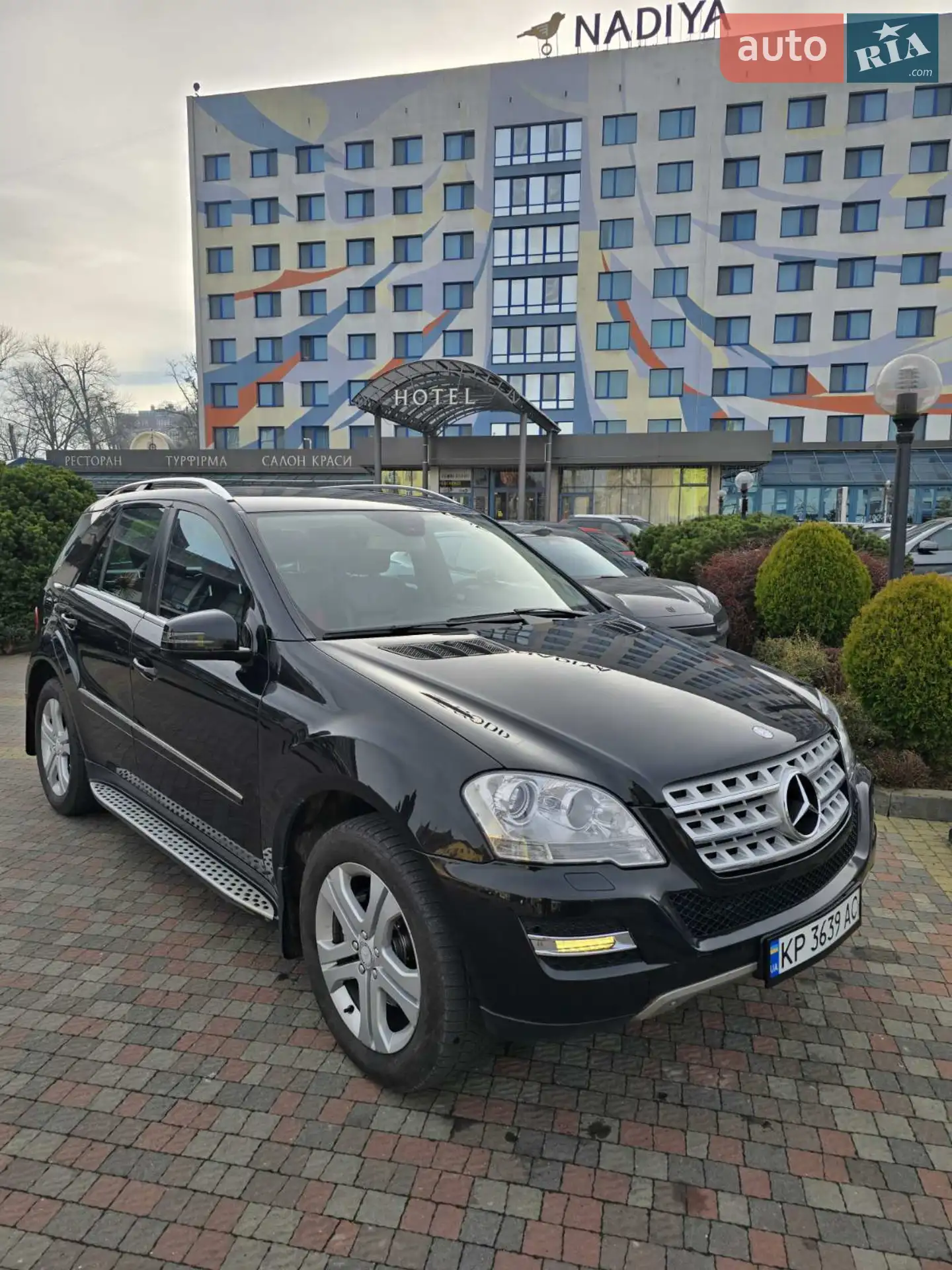 Mercedes-Benz M-Class, 2011