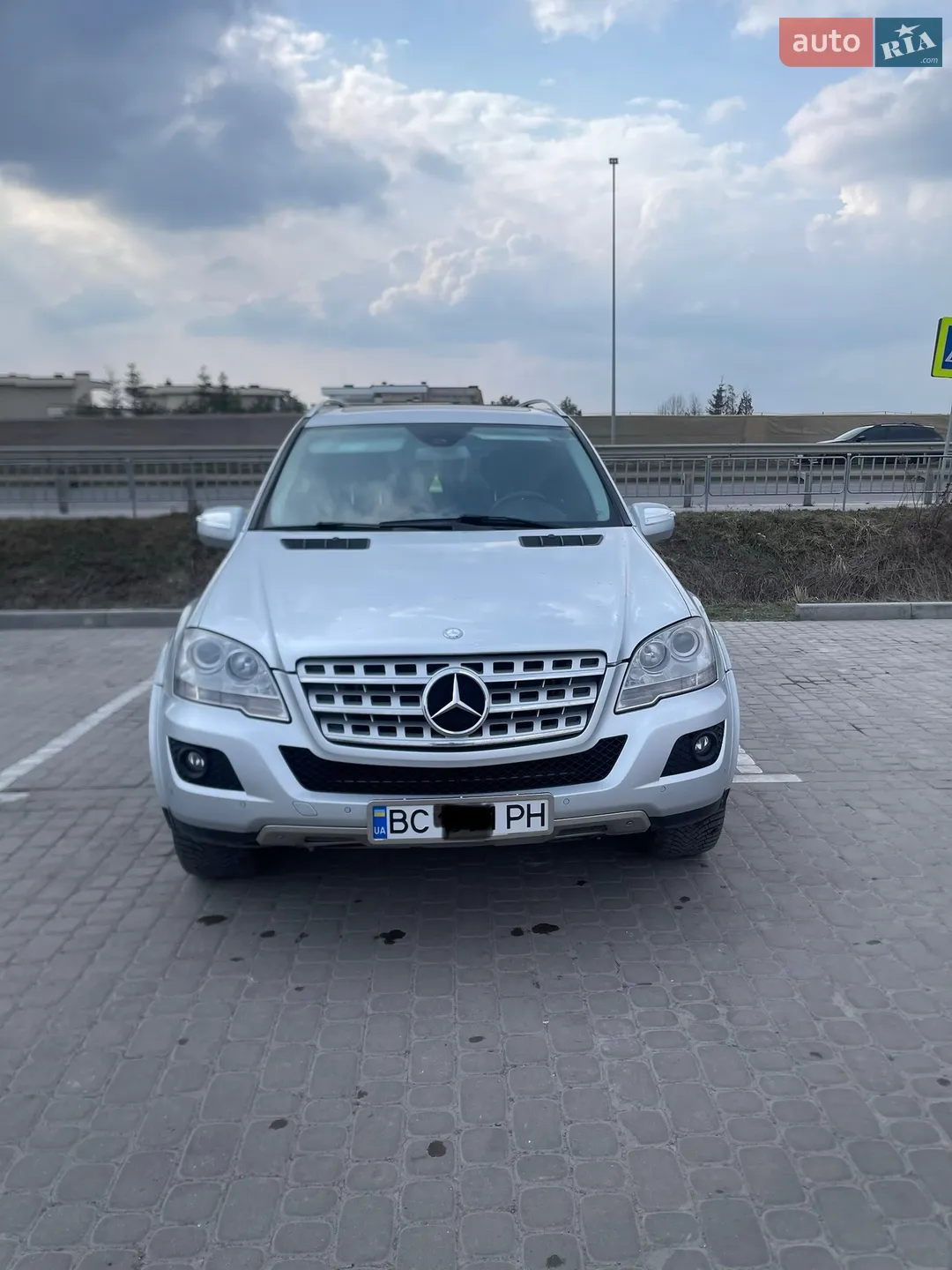 Mercedes-Benz M-Class, 2009