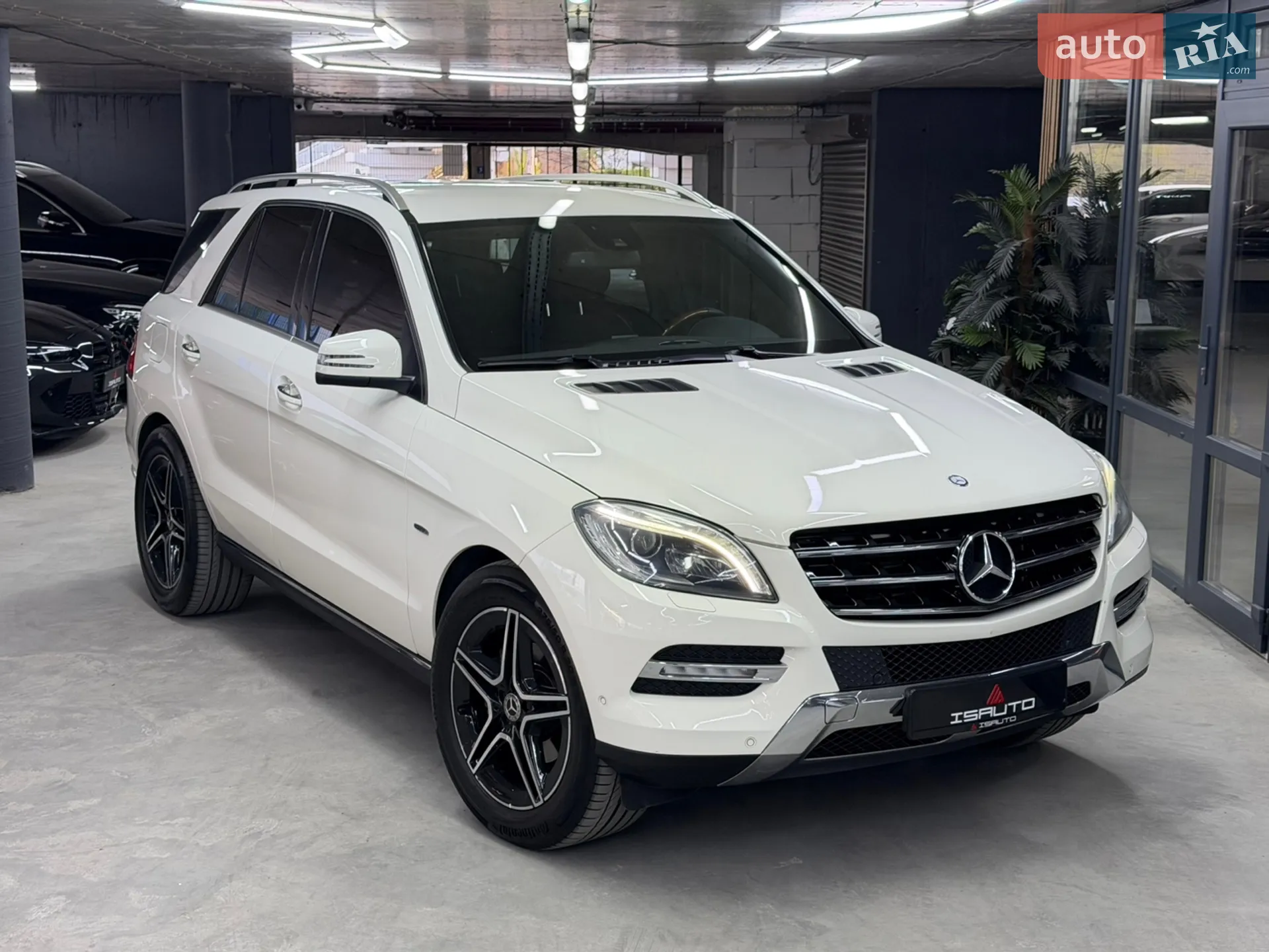 Mercedes-Benz M-Class, 2012