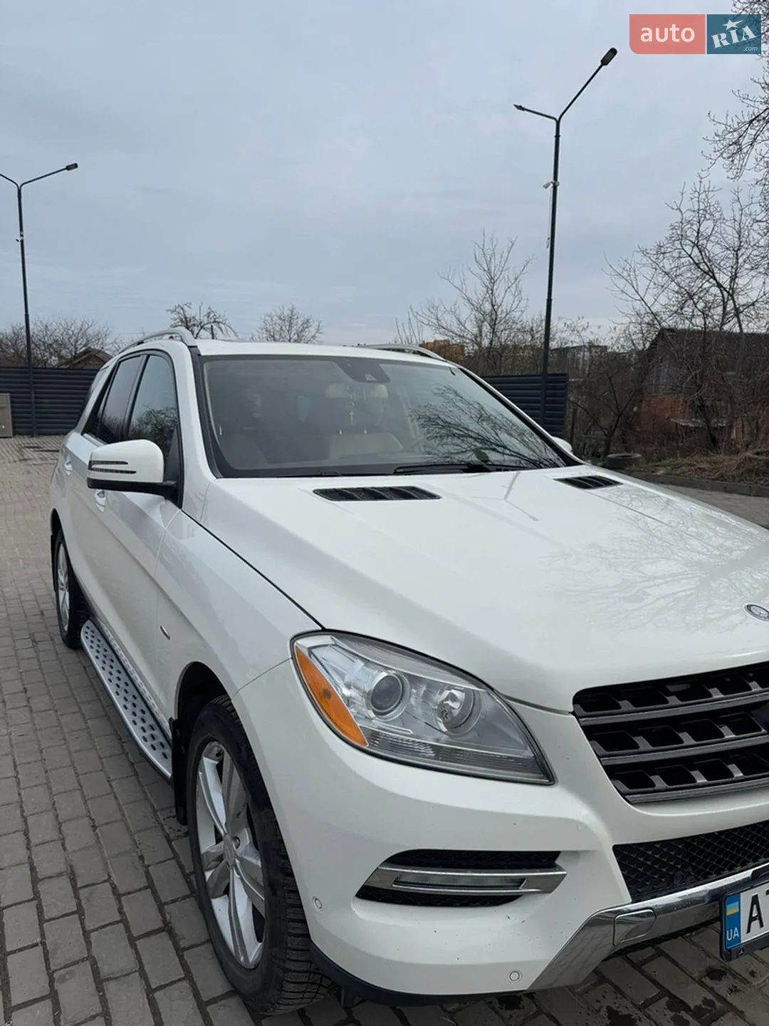 Mercedes-Benz M-Class 2011 — 1