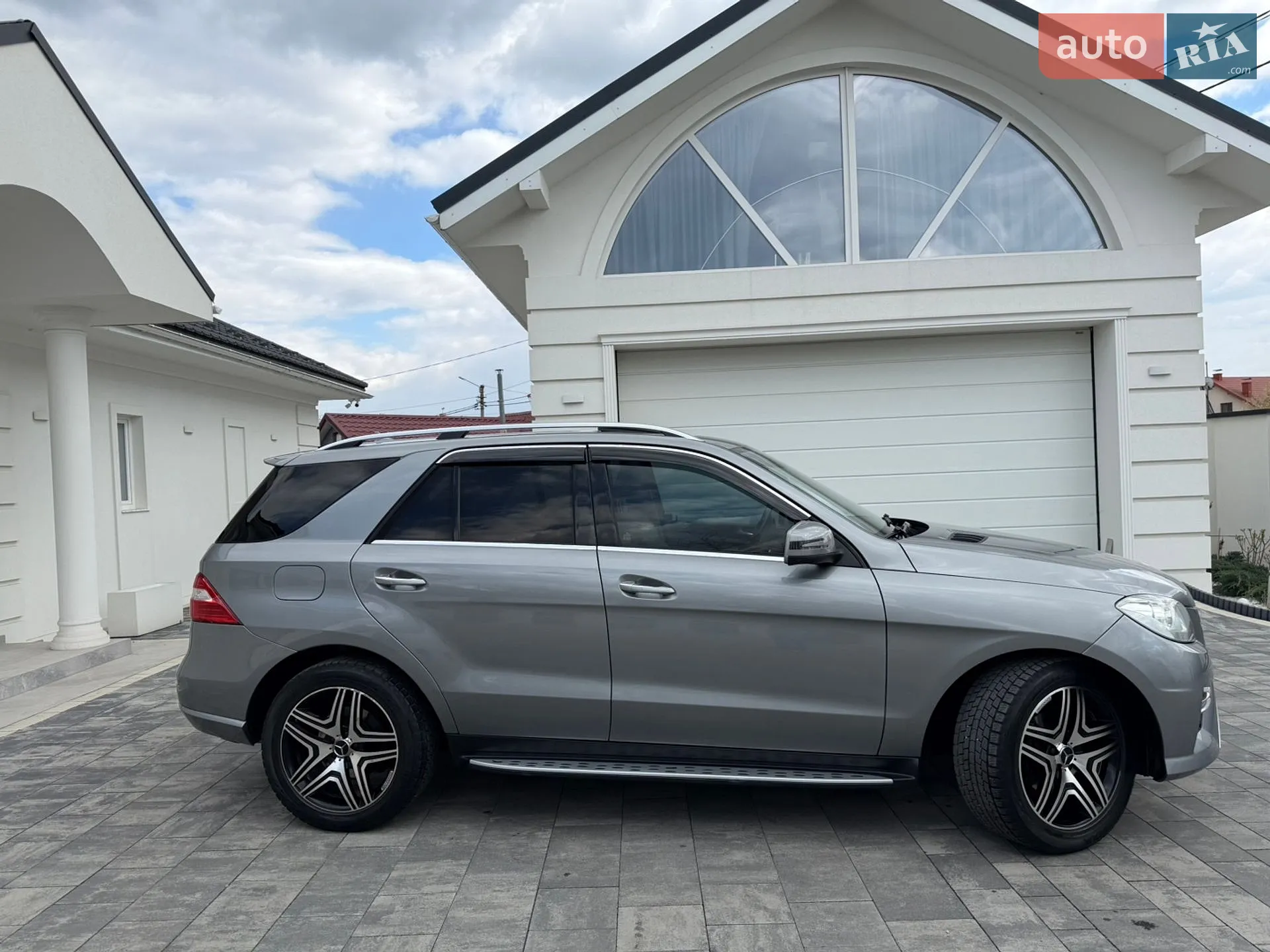 Mercedes-Benz M-Class, 2016