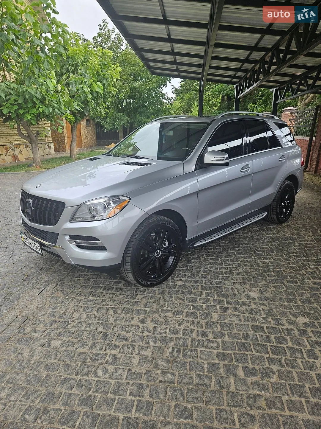 Mercedes-Benz M-Class, 2012