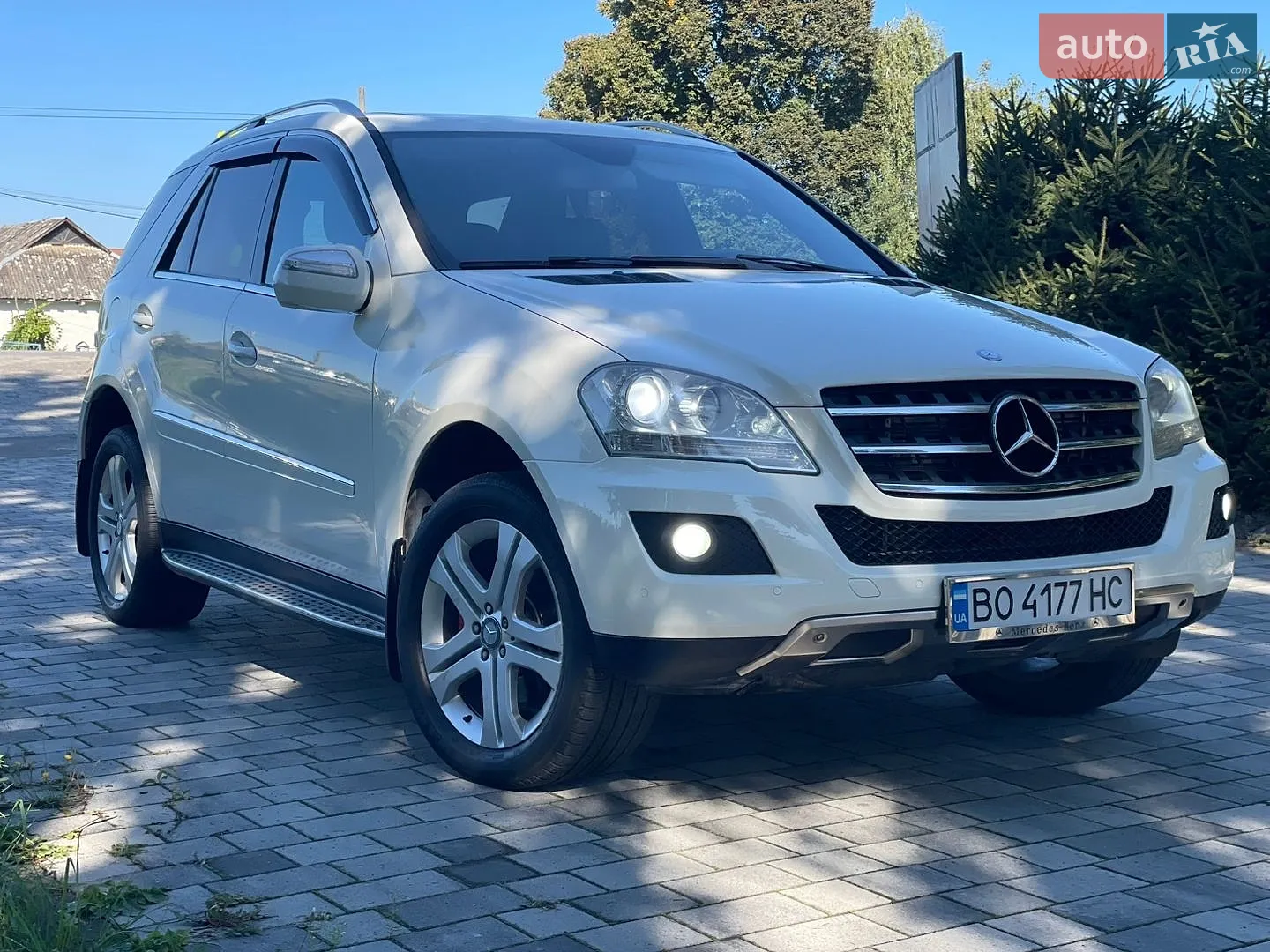 Mercedes-Benz M-Class, 2010