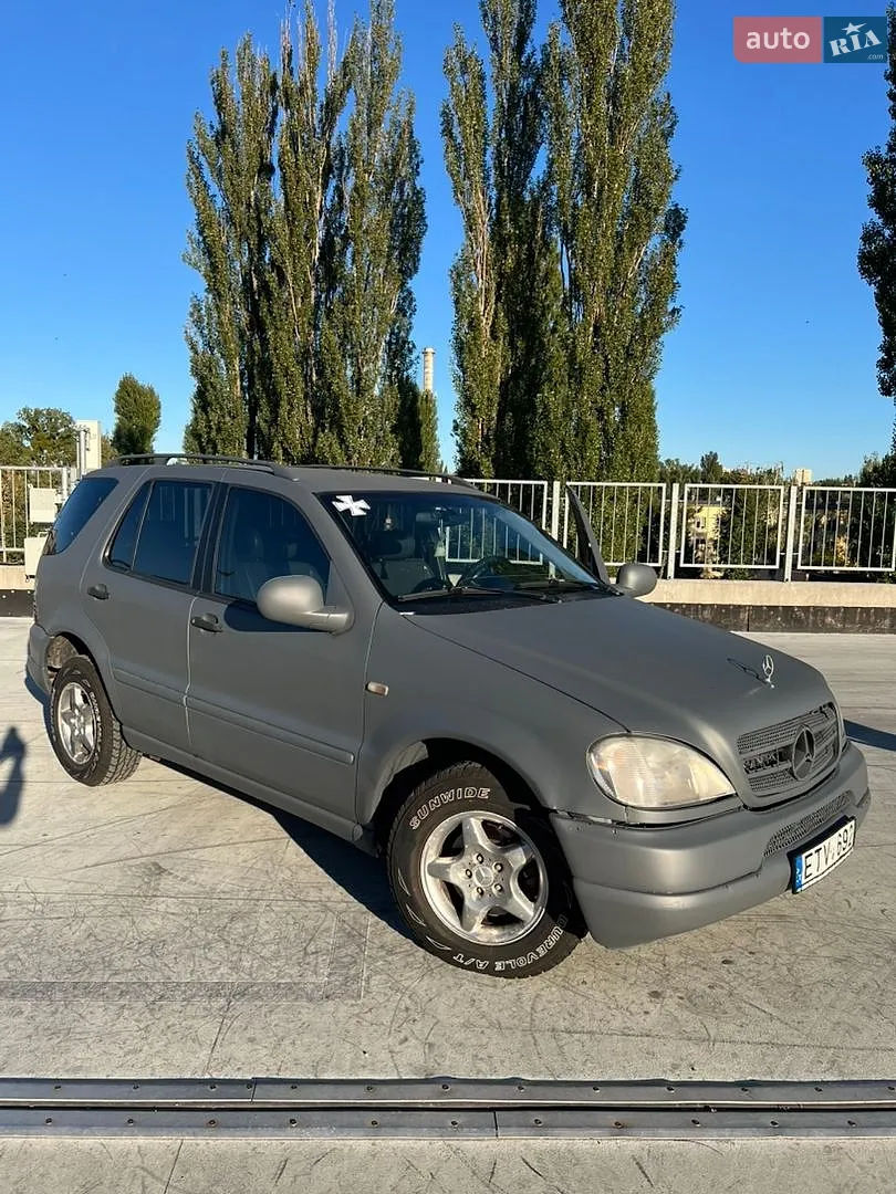 Mercedes-Benz M-Class, 1998