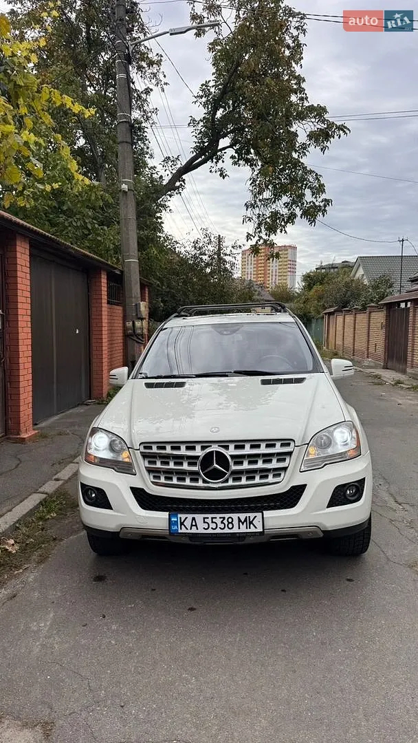 Mercedes-Benz M-Class, 2010
