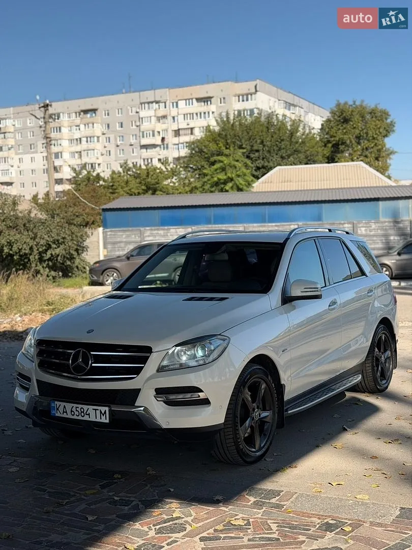 Mercedes-Benz M-Class, 2012