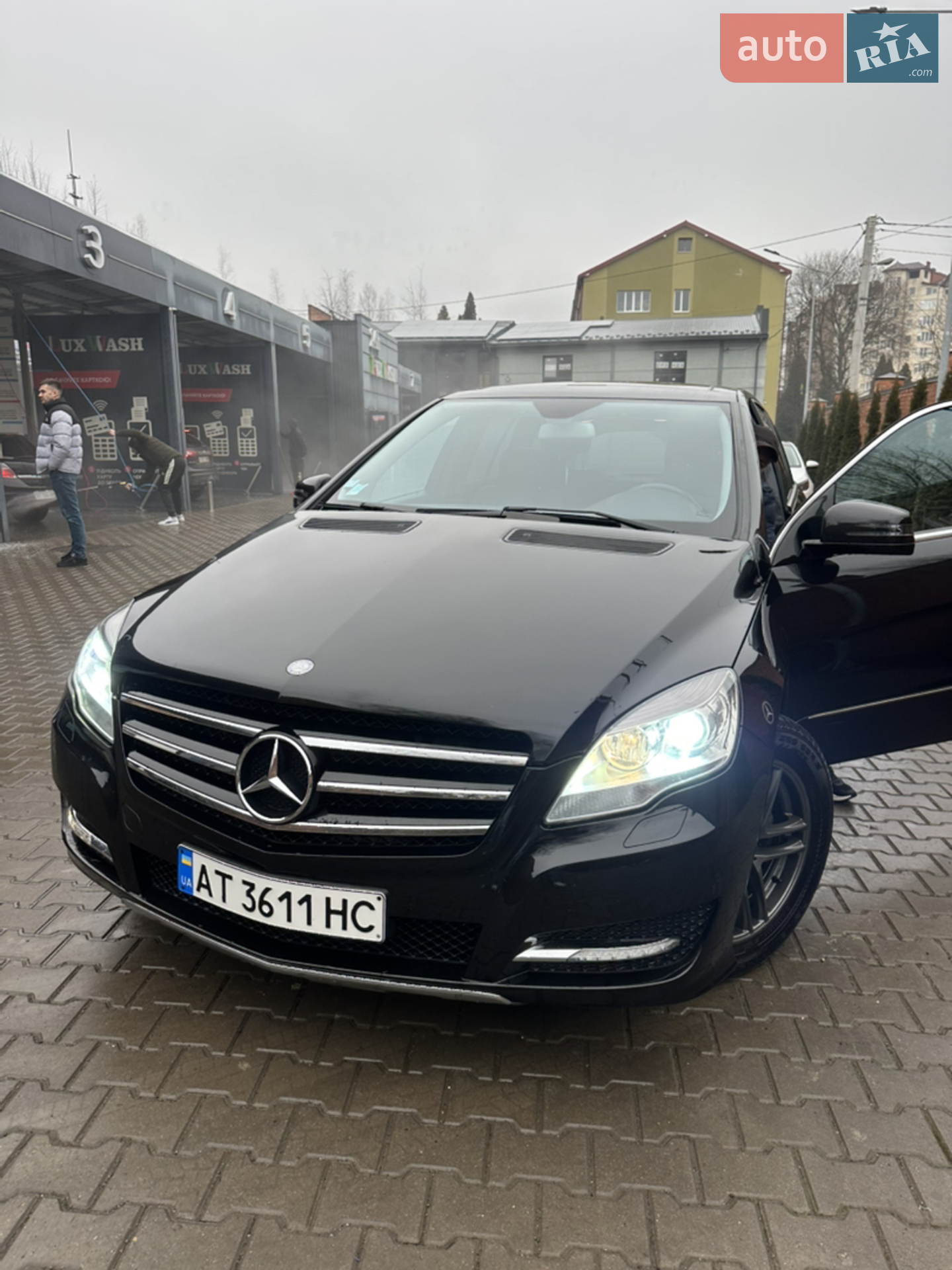 Mercedes-Benz R-Class, 2011