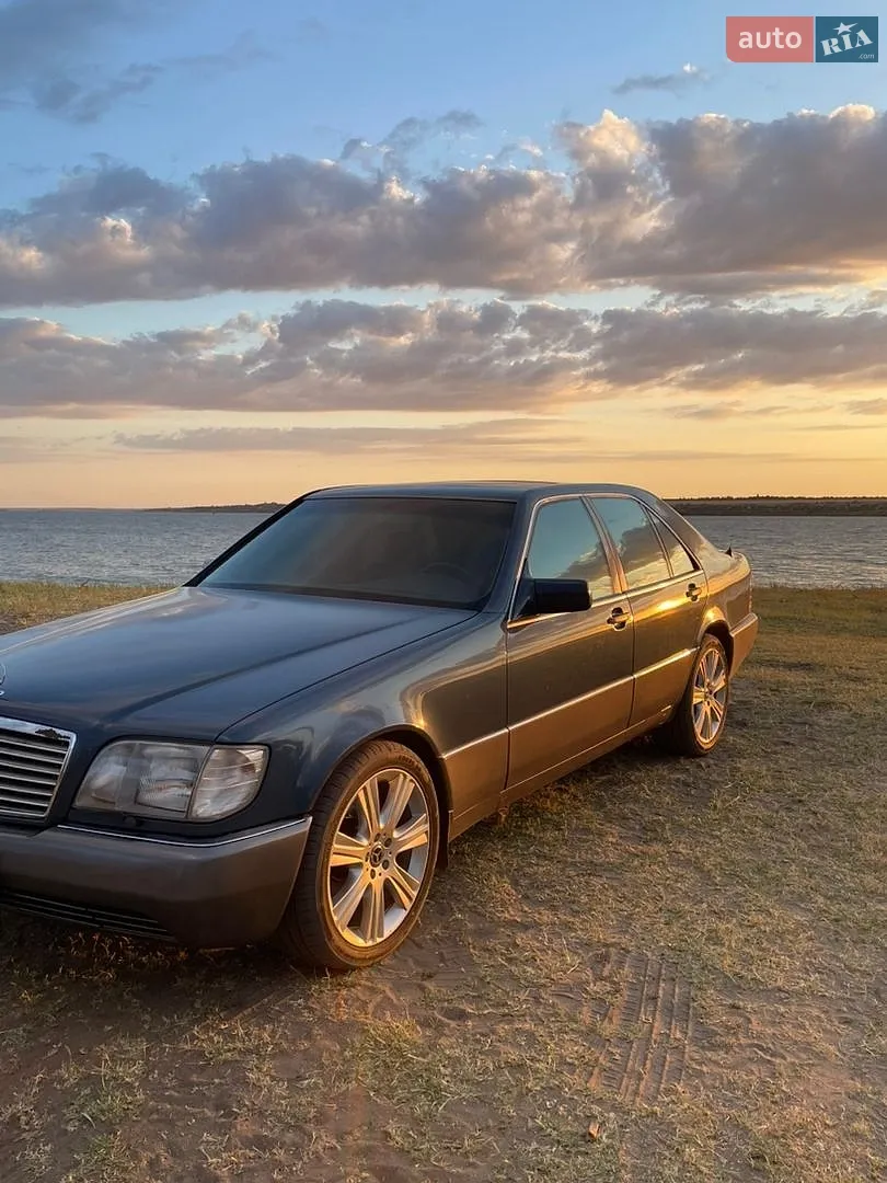Mercedes-Benz S-Class, 1992