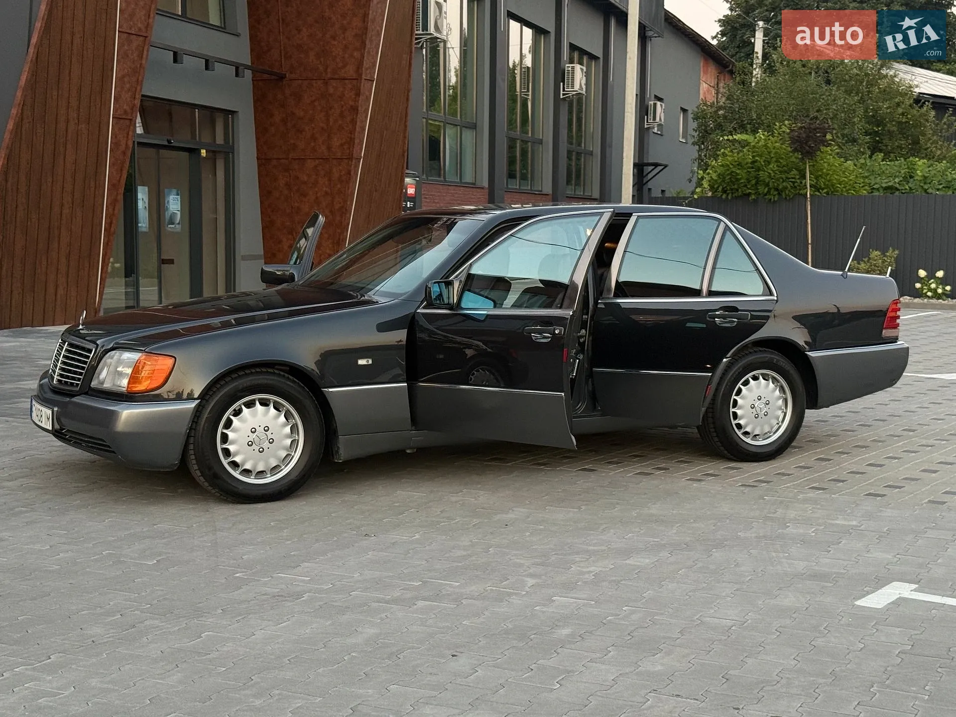 Mercedes-Benz S-Class, 1993