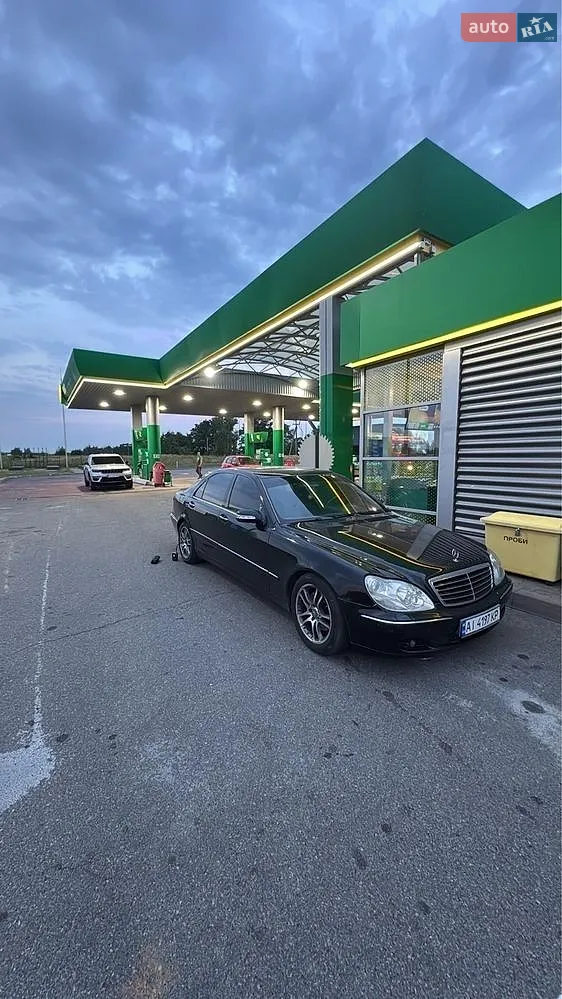 Mercedes-Benz S-Class, 2005