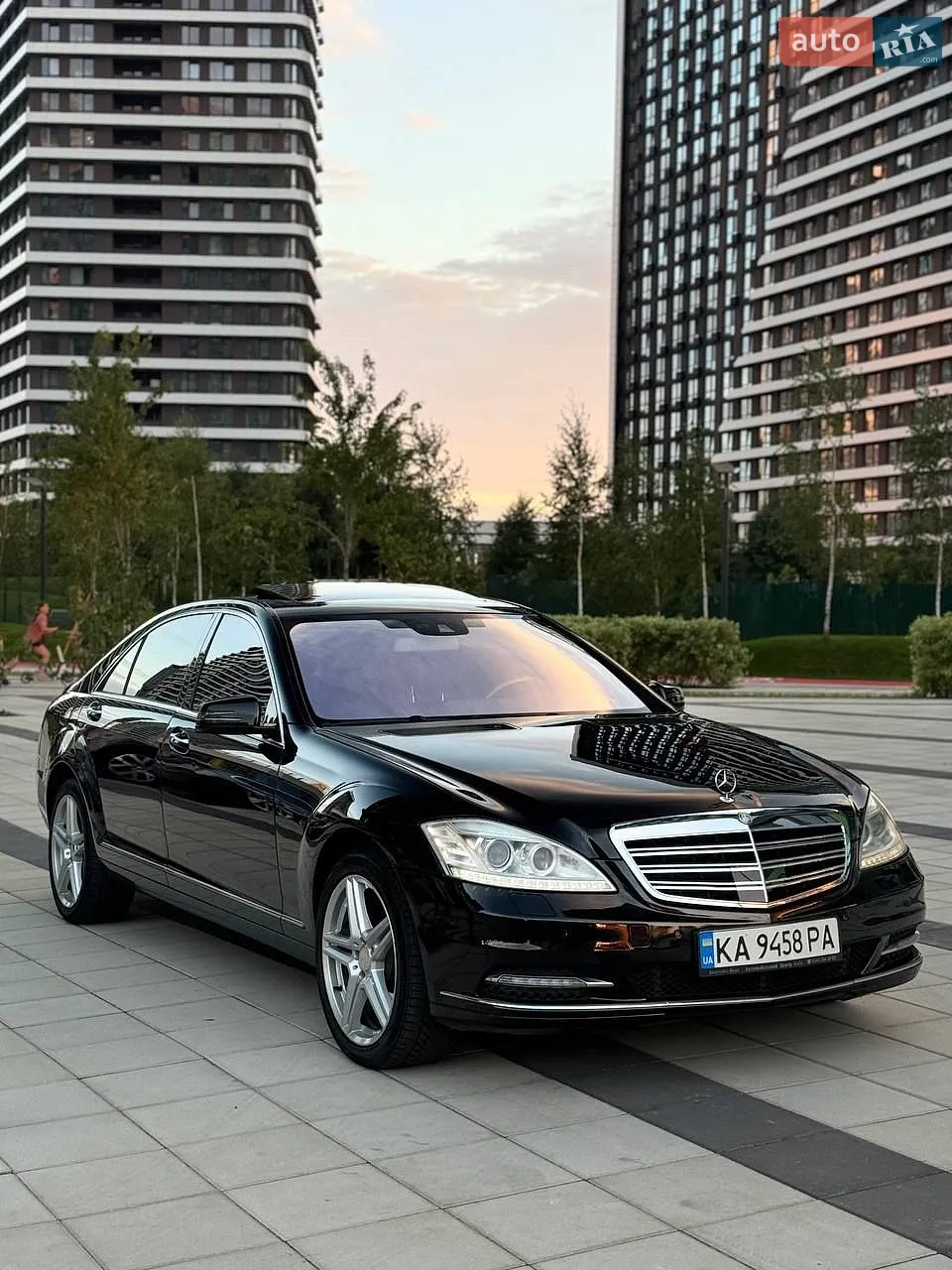 Mercedes-Benz S-Class, 2010