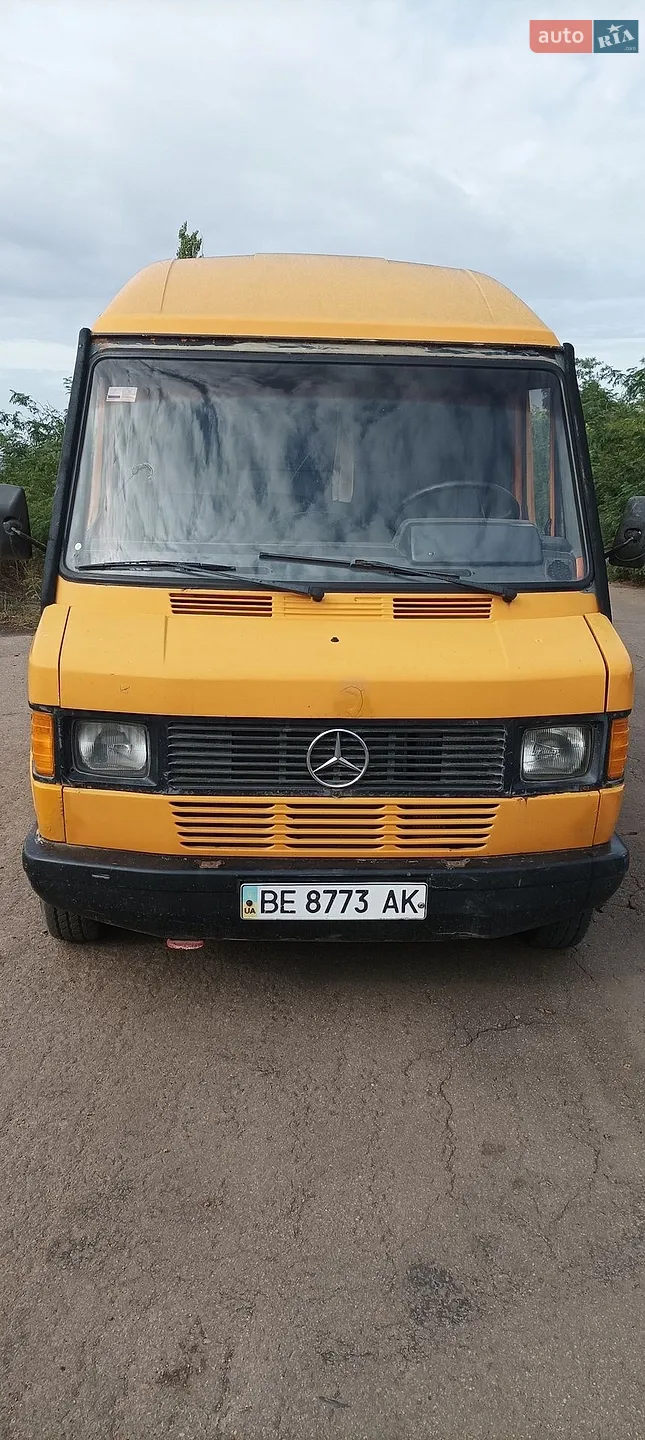 Mercedes-Benz T1, 1990