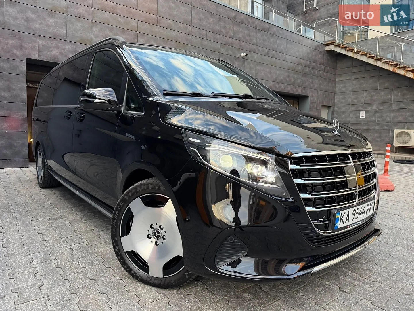 Mercedes-Benz V-Class, 2025