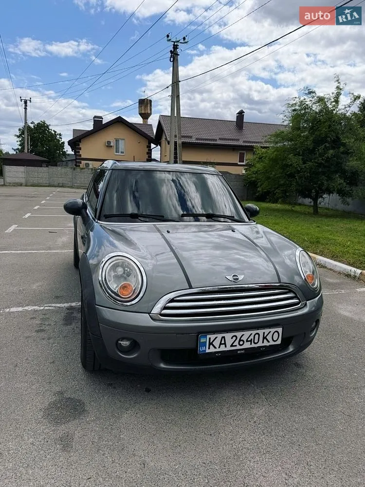 MINI Clubman, 2010