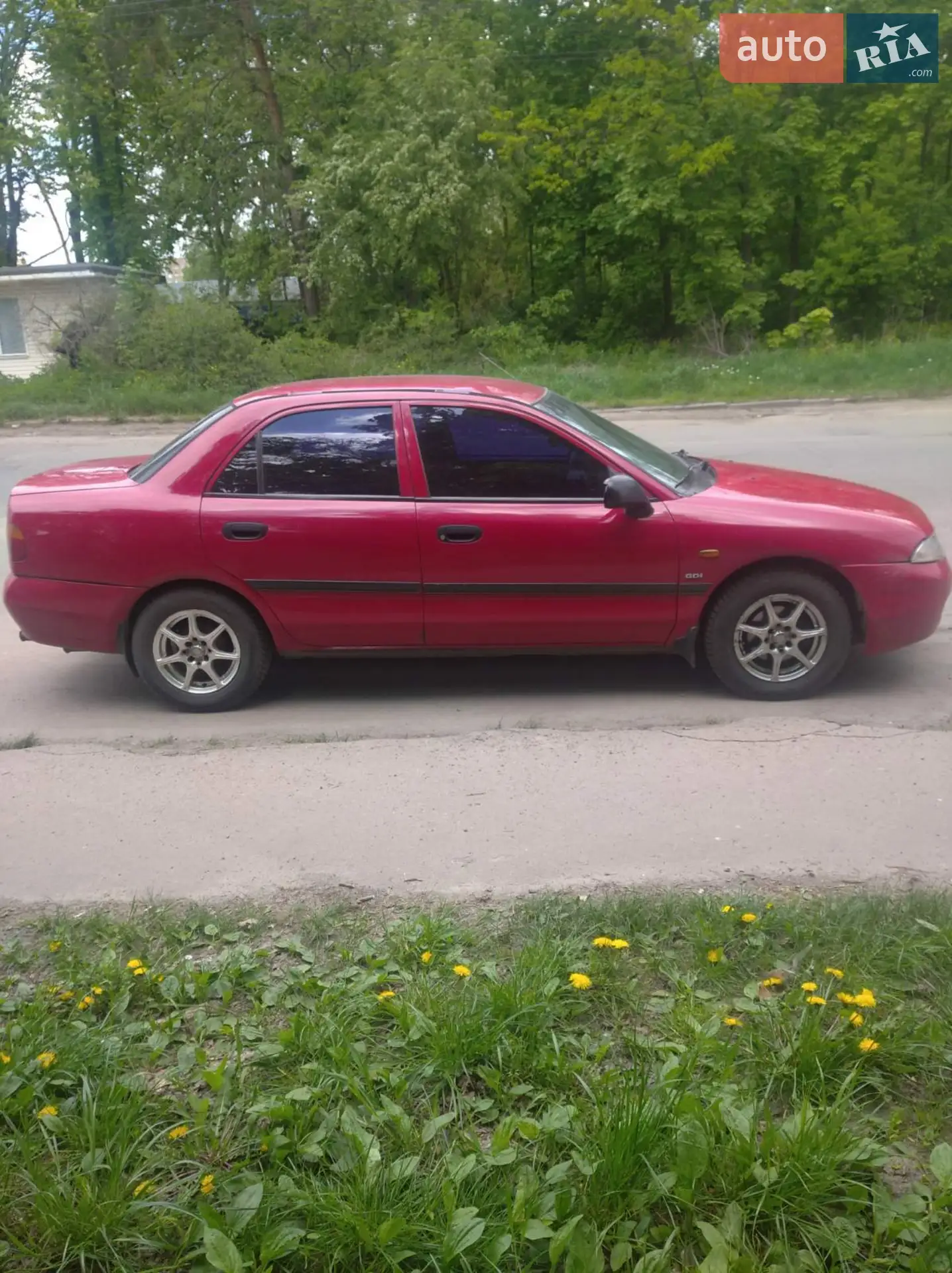 Mitsubishi Carisma, 1998