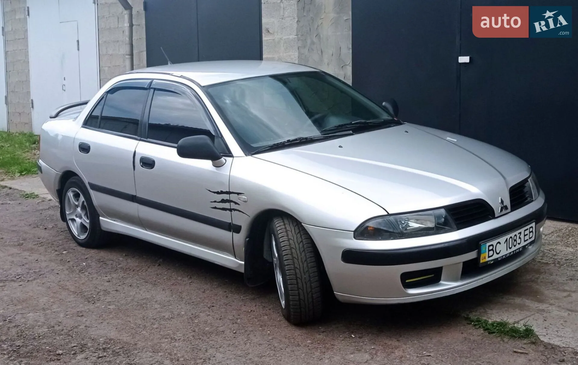 Mitsubishi Carisma, 2002