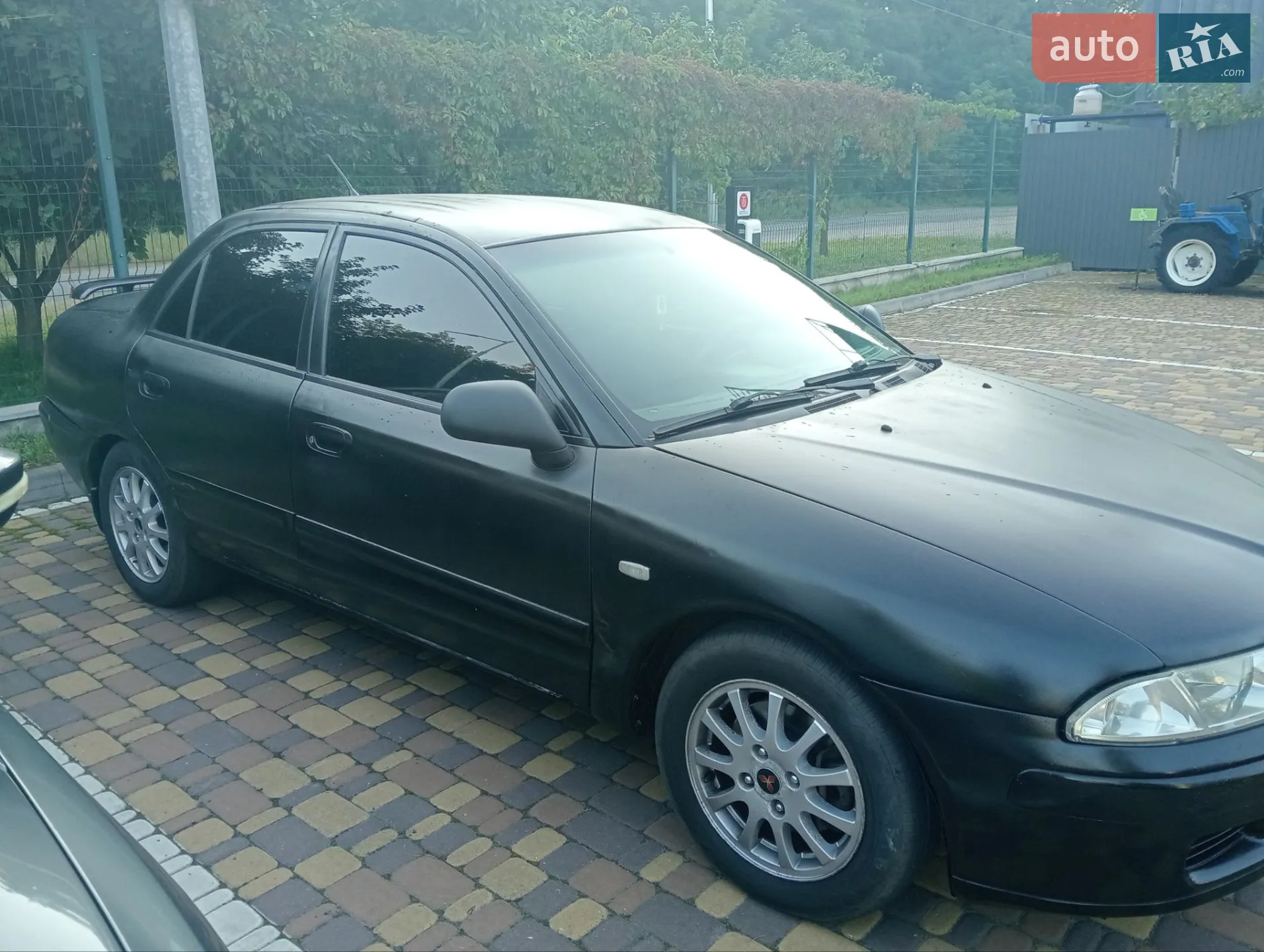 Mitsubishi Carisma, 2003