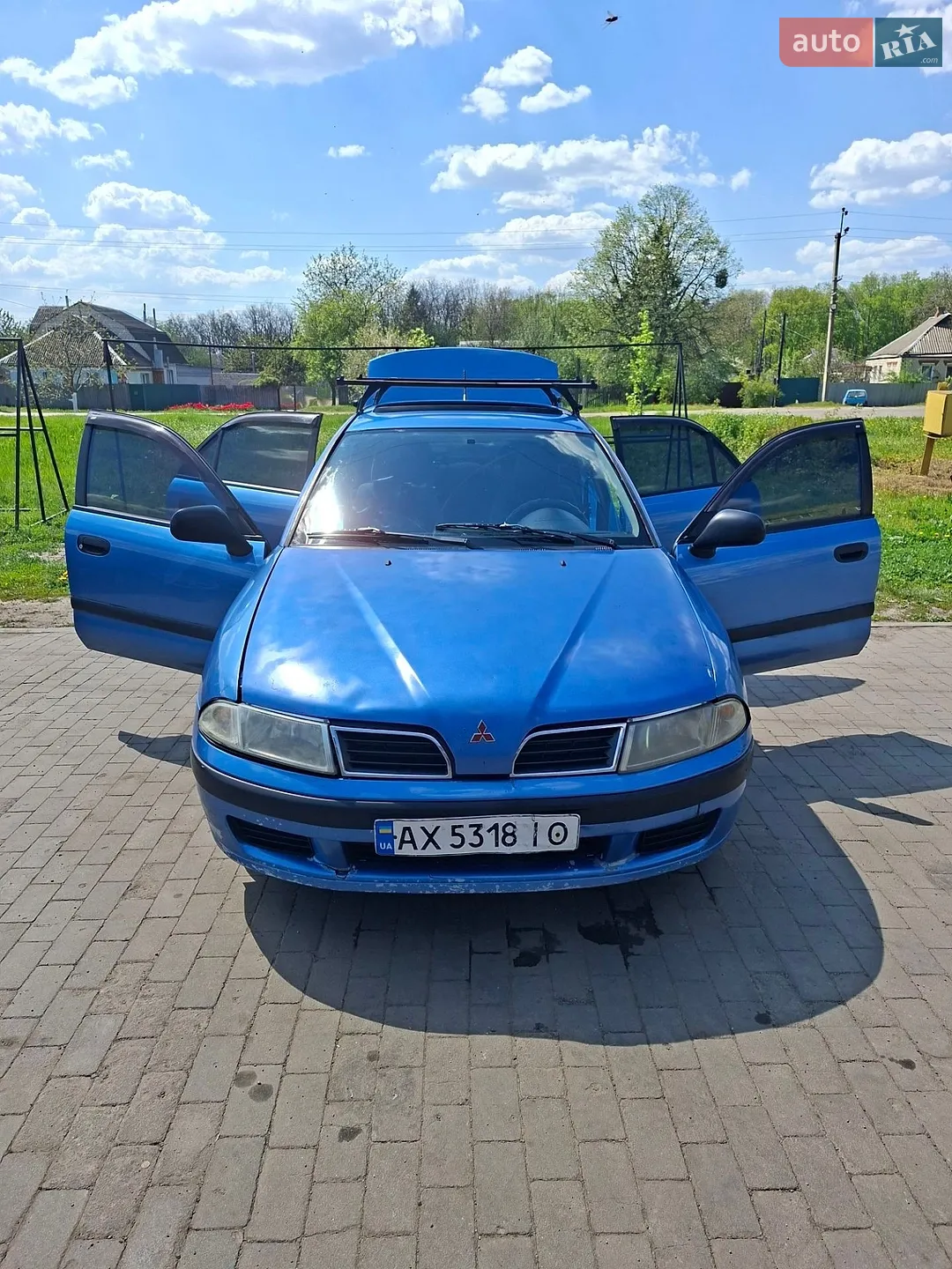 Mitsubishi Carisma, 2001