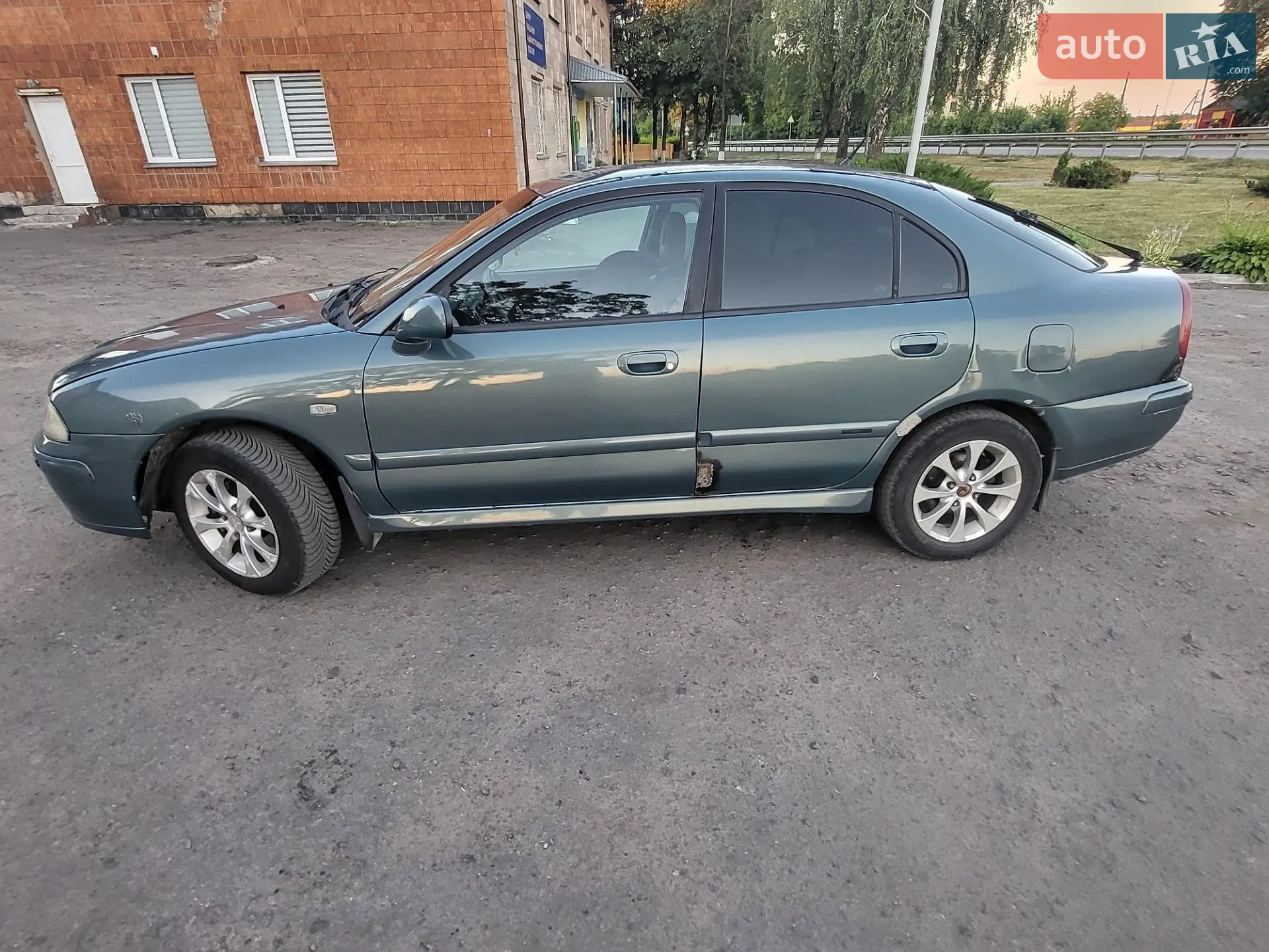 Mitsubishi Carisma, 2003